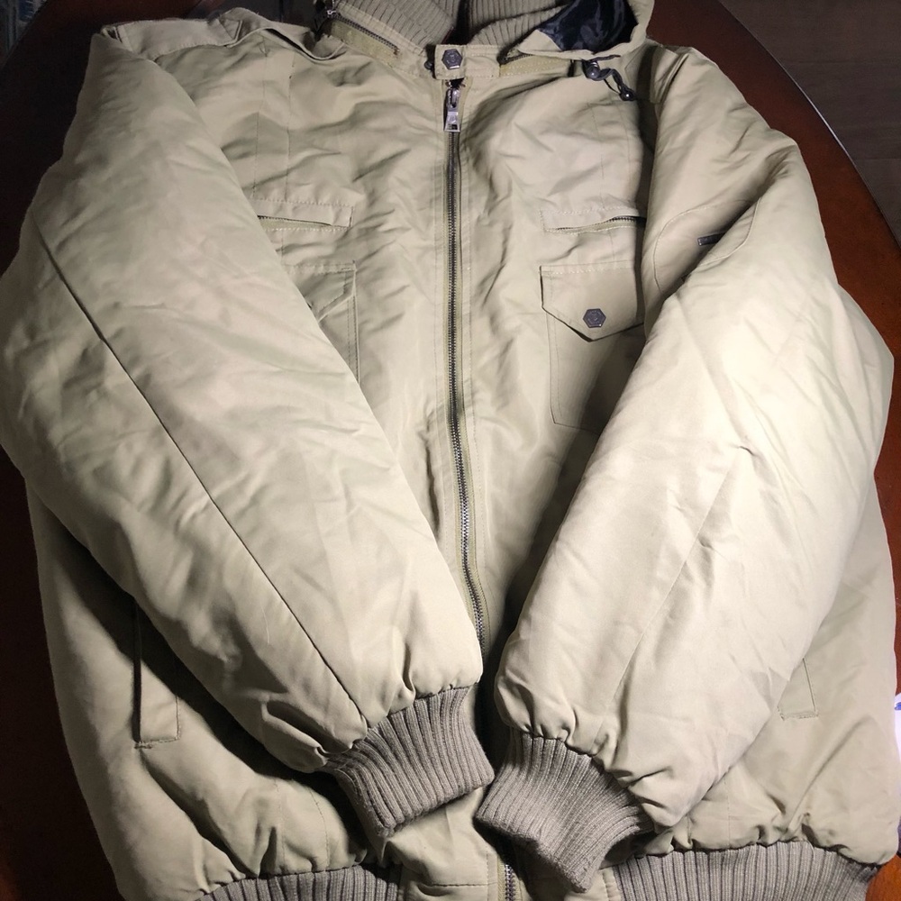 Men's Stylish J. Whistler Puffer Jacket with hood (light green)